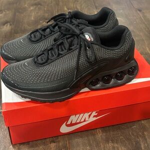 Men’s Air Max Size 7